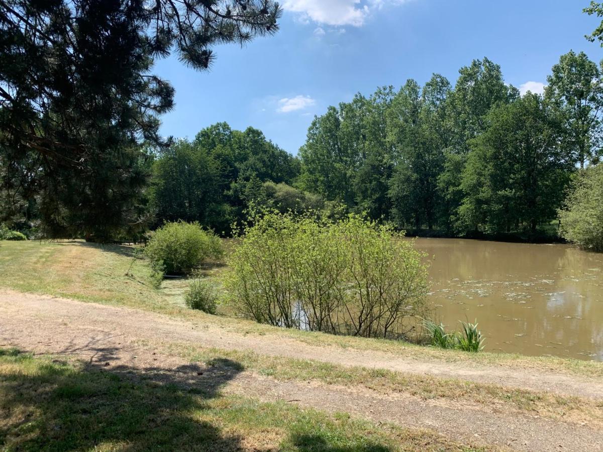 L'Etang Des 7 Hotel Le Controis-en-Sologne Bagian luar foto